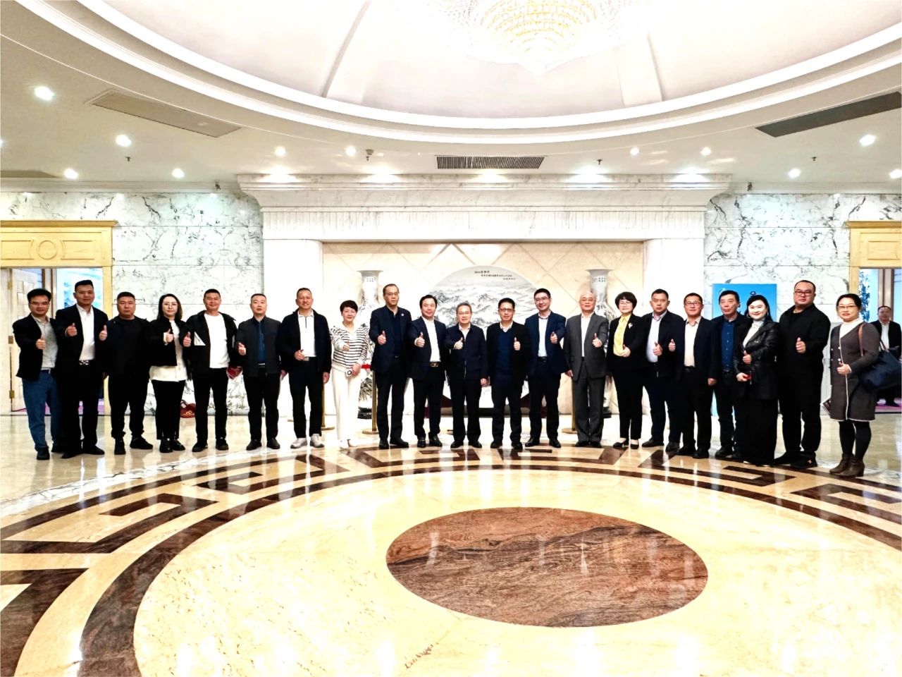 【協(xié)會(huì)動(dòng)態(tài)】市工商聯(lián)組織企業(yè)家赴汕頭、潮州參加“百會(huì)助百縣 萬(wàn)企興萬(wàn)村” 暨助力產(chǎn)業(yè)轉(zhuǎn)移投資考察活動(dòng)